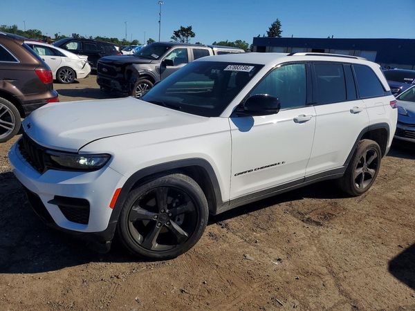 2024 JEEP GRAND CHEROKEE Laredo