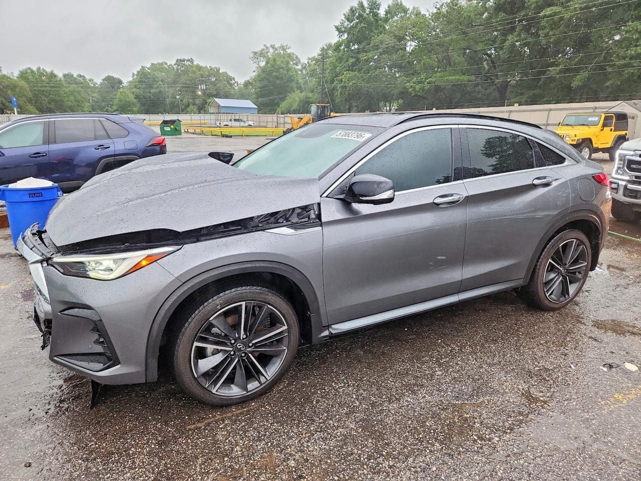 2023 INFINITI QX55 Essential