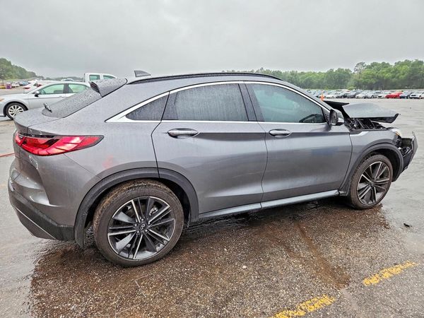 2023 INFINITI QX55 Essential