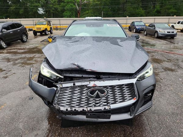 2023 INFINITI QX55 Essential
