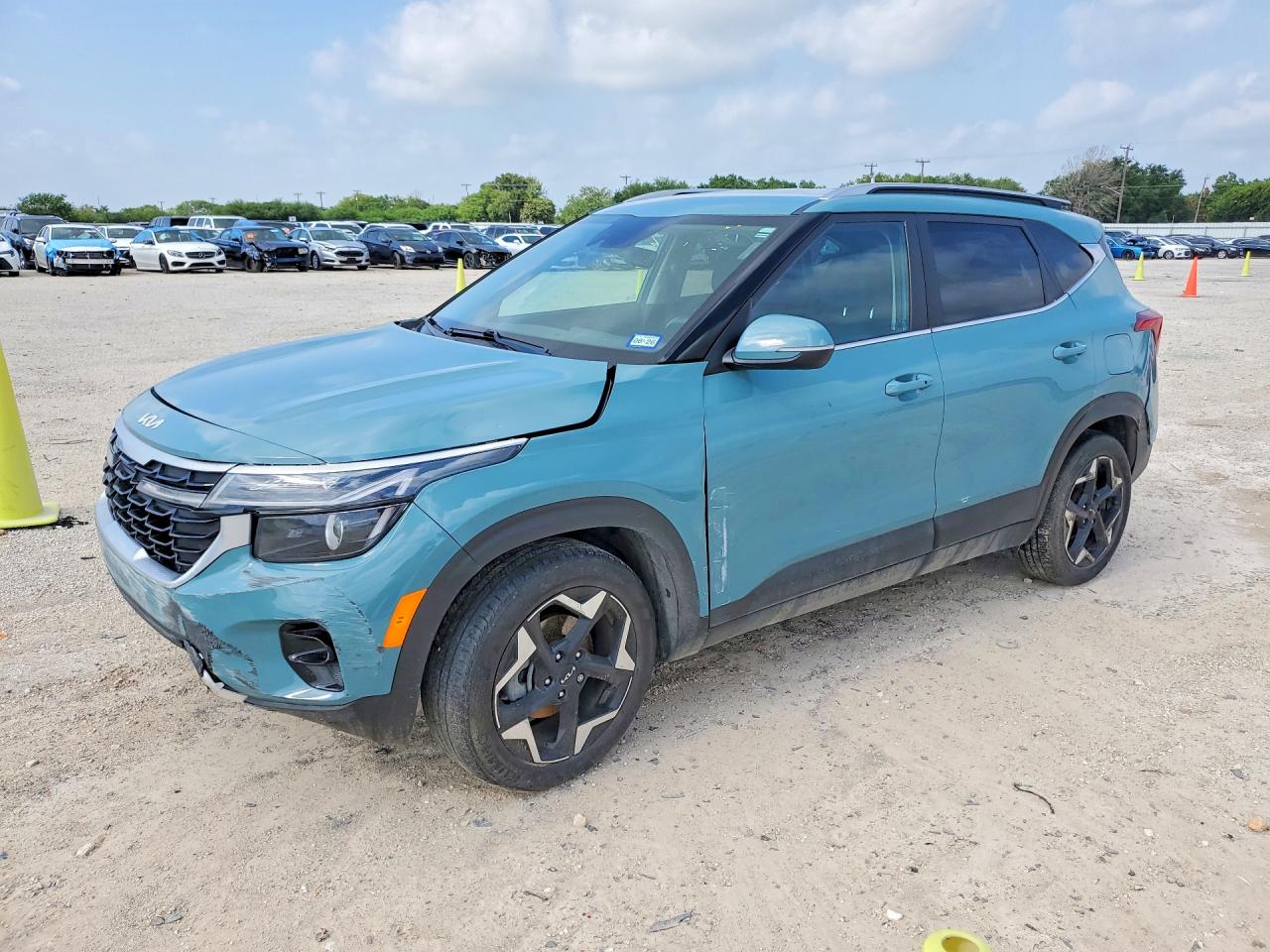 2024 KIA SELTOS EX