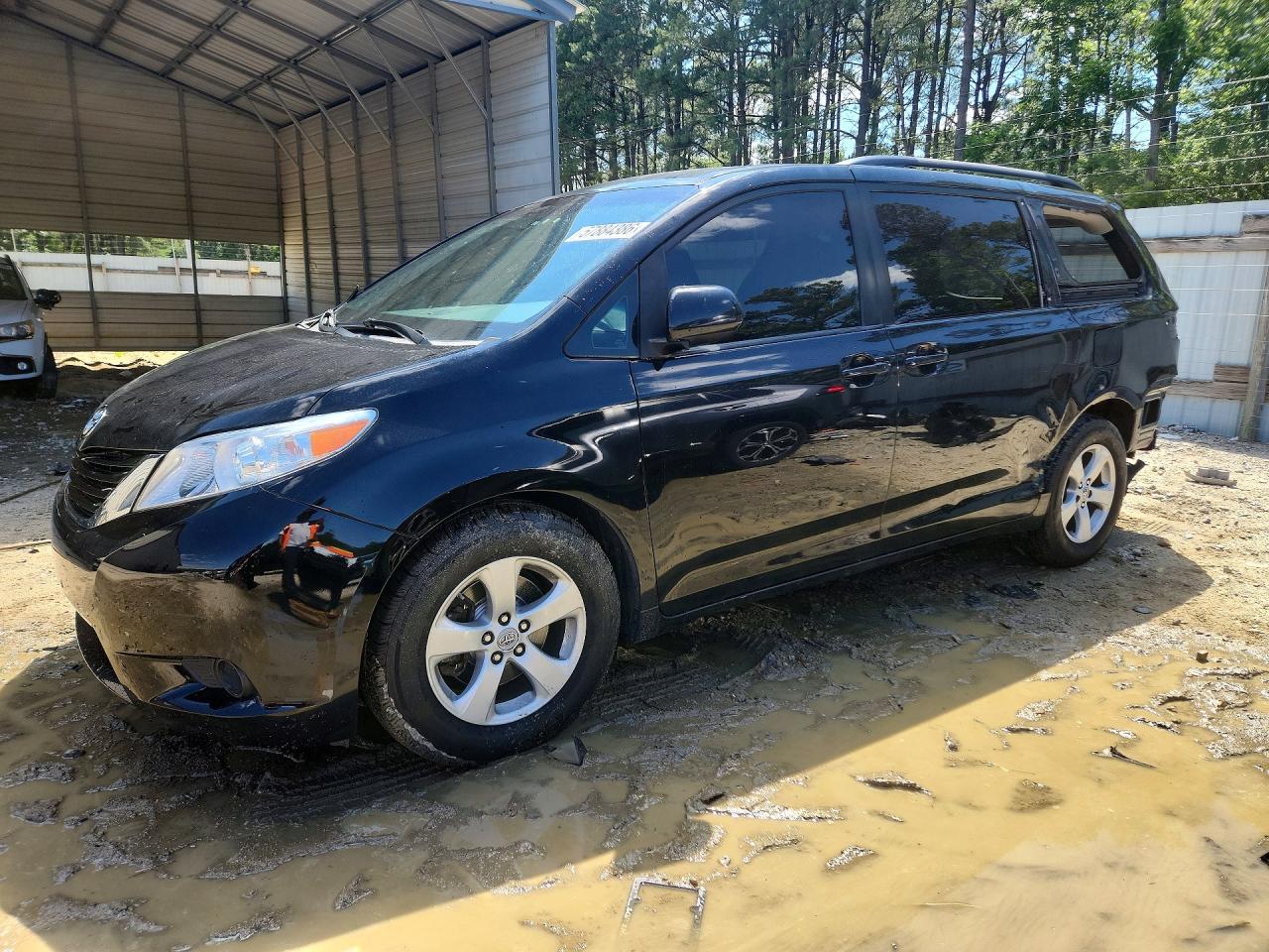 2017 TOYOTA SIENNA