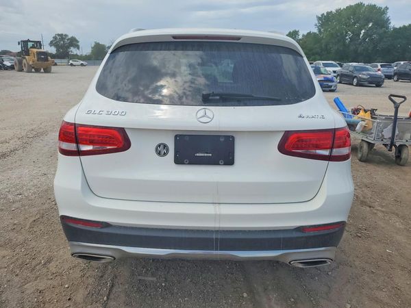 2016 MERCEDES-BENZ GLC GLC300 Base-4M