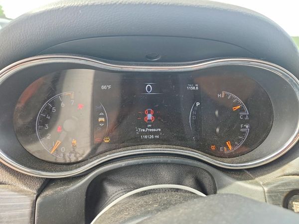 2020 JEEP GRAND CHEROKEE LAREDO 4X4