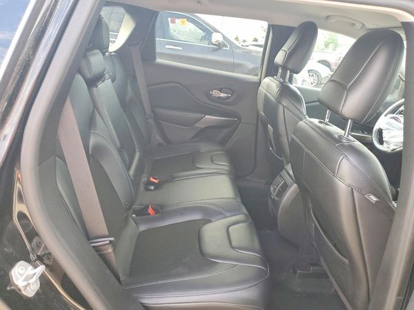 2019 JEEP CHEROKEE LATITUDE PLUS FWD