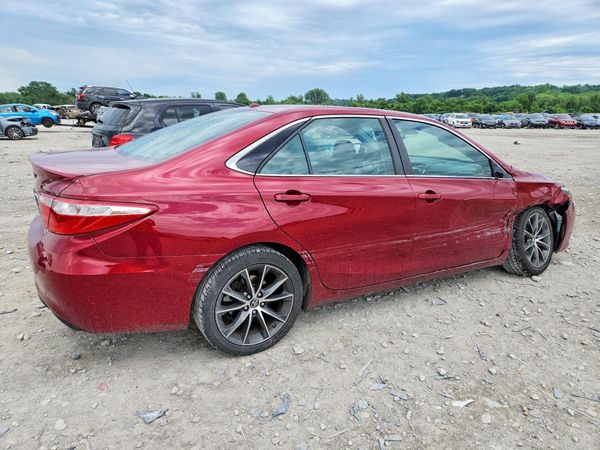 2016 TOYOTA CAMRY