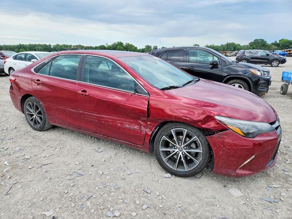 2016 TOYOTA CAMRY