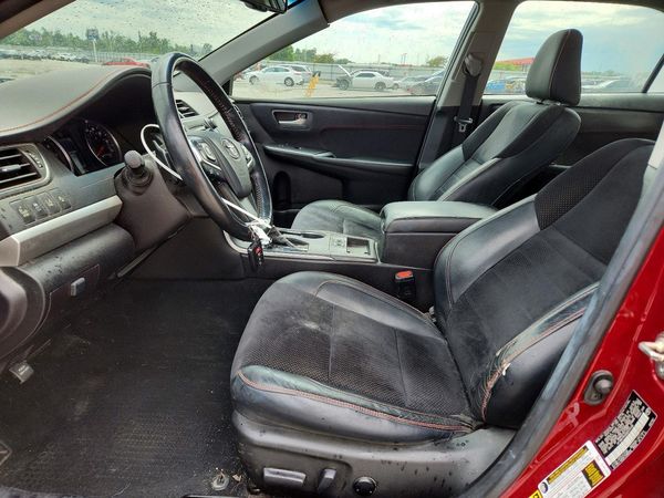 2016 TOYOTA CAMRY