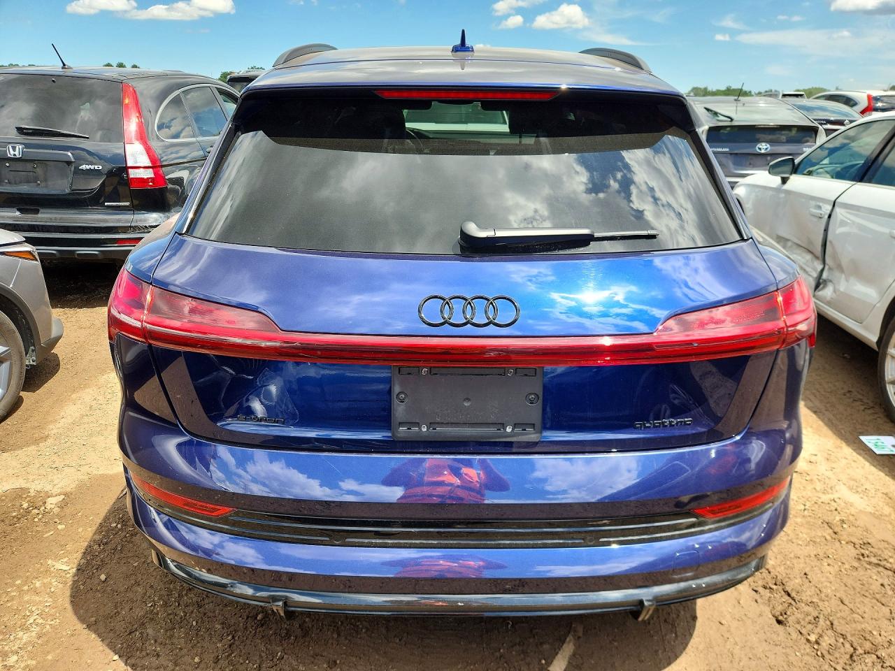 2022 AUDI E-TRON quattro Chronos