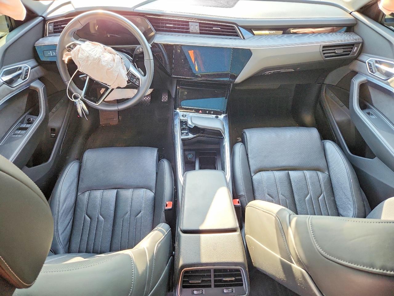 2022 AUDI E-TRON quattro Chronos