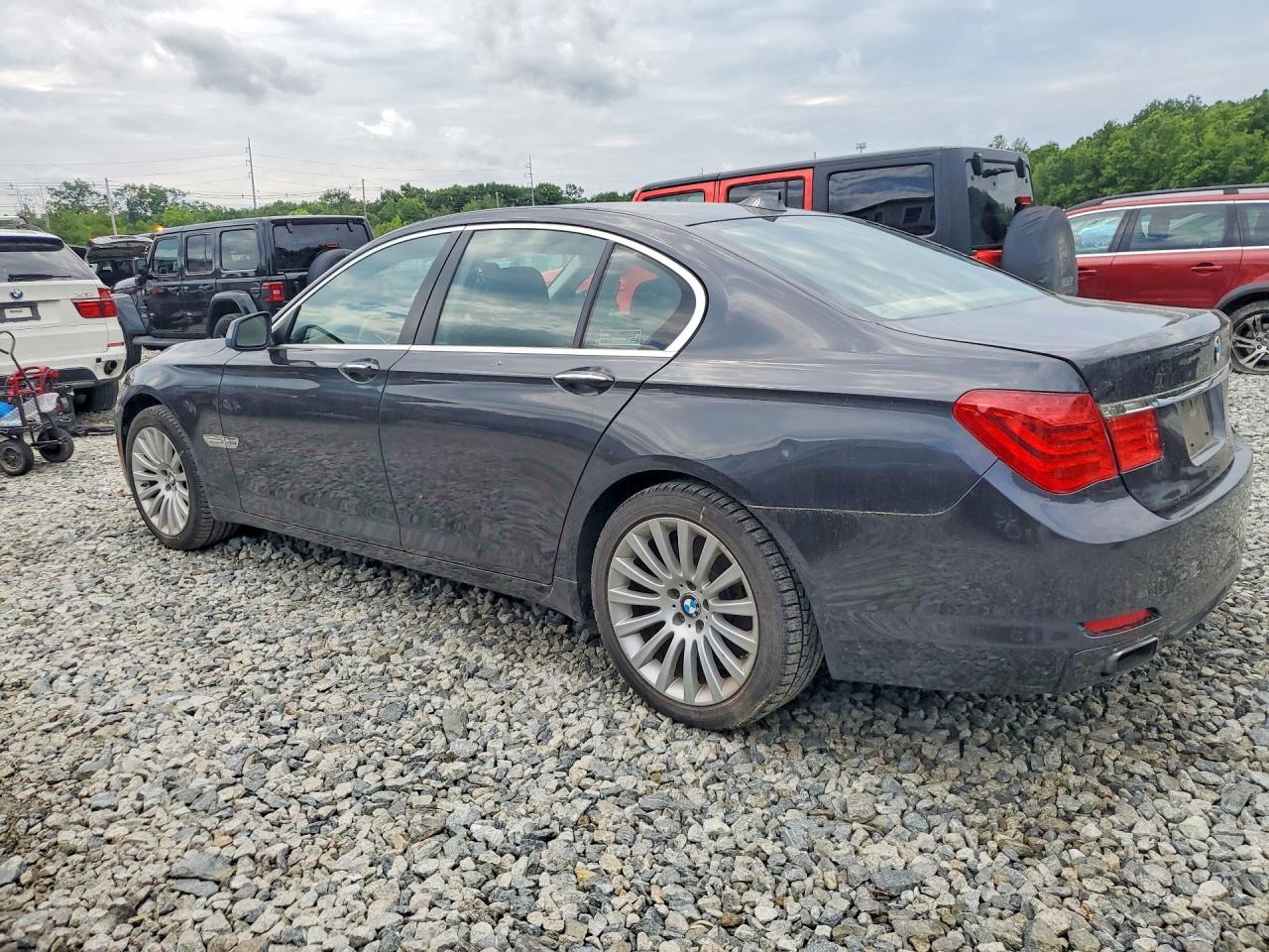 2012 BMW 750 750xi/Alpina B7 xDrive