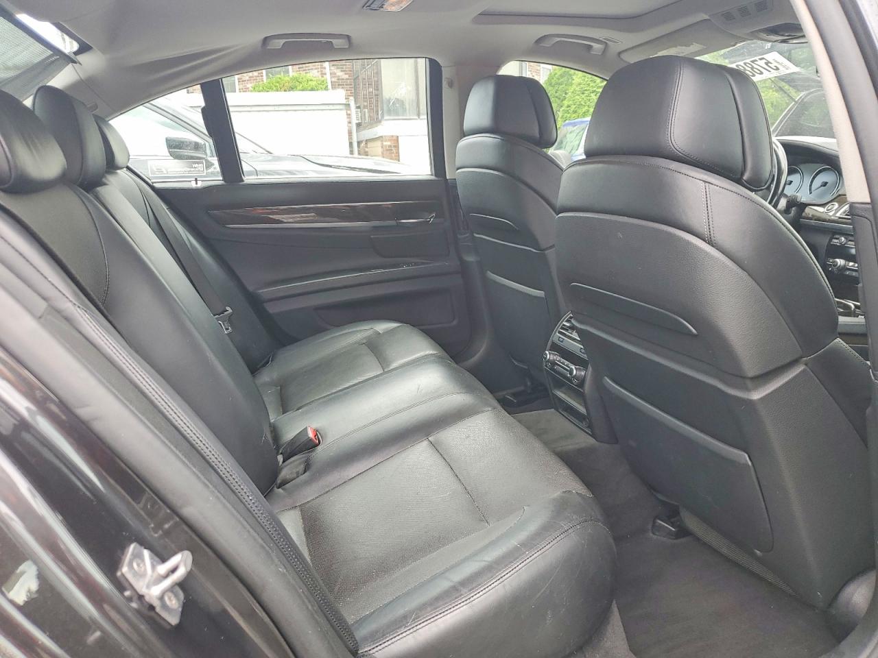 2012 BMW 750 750xi/Alpina B7 xDrive
