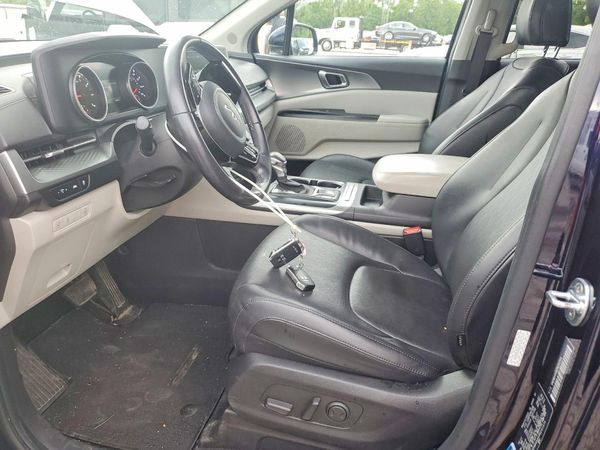 2023 KIA CARNIVAL LX, LX Seat Package