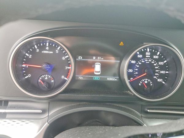 2023 KIA CARNIVAL LX, LX Seat Package