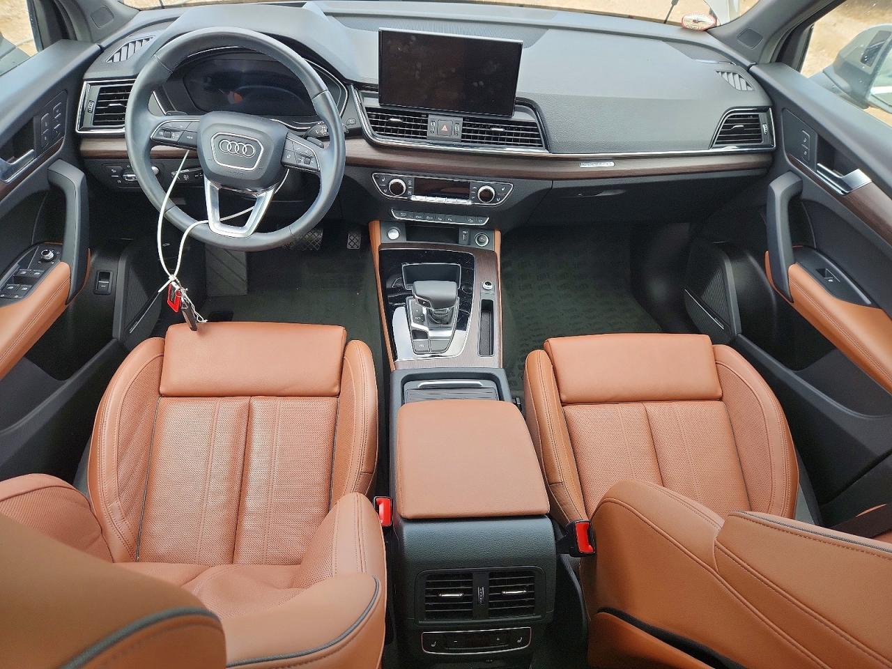 2023 AUDI Q5 S Line quattro Prestige