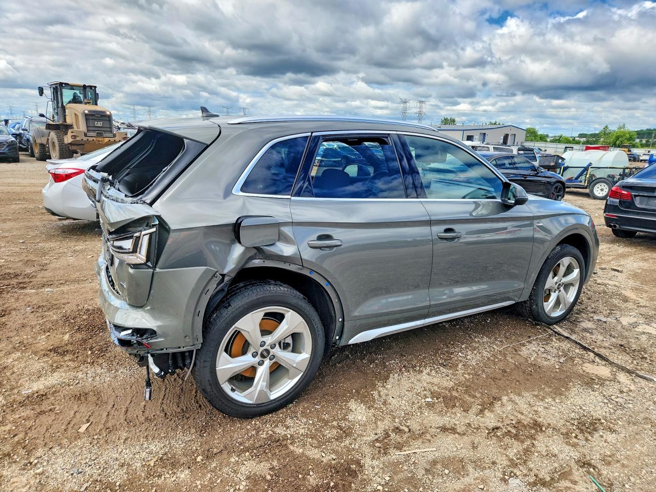 2023 AUDI Q5 S Line quattro Prestige