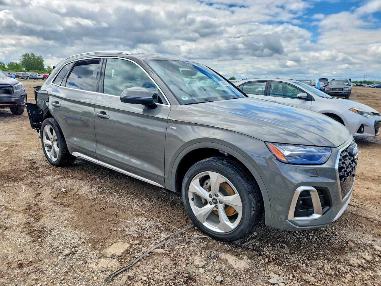 2023 AUDI Q5 S Line quattro Prestige