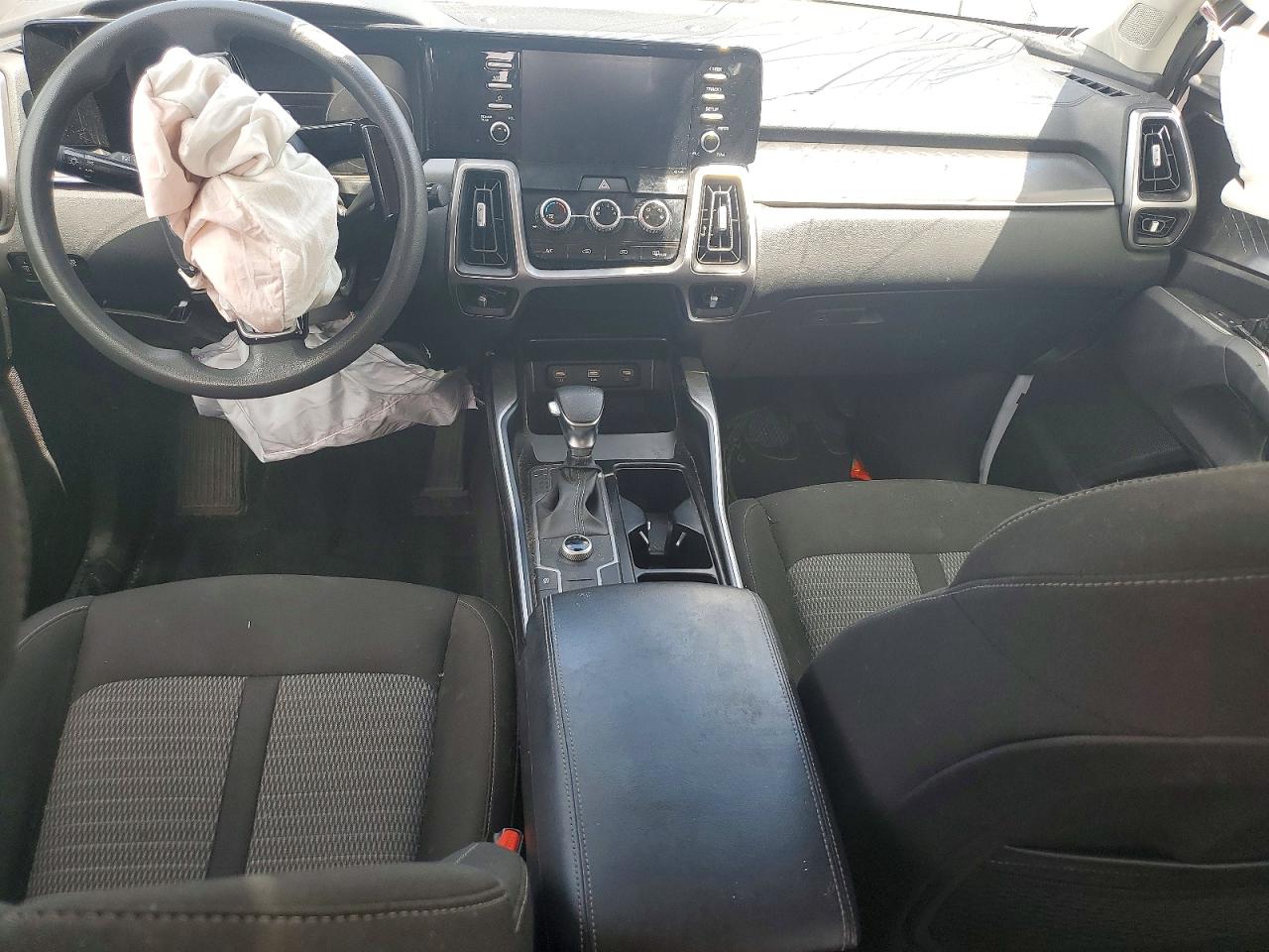 2021 KIA SORENTO LX