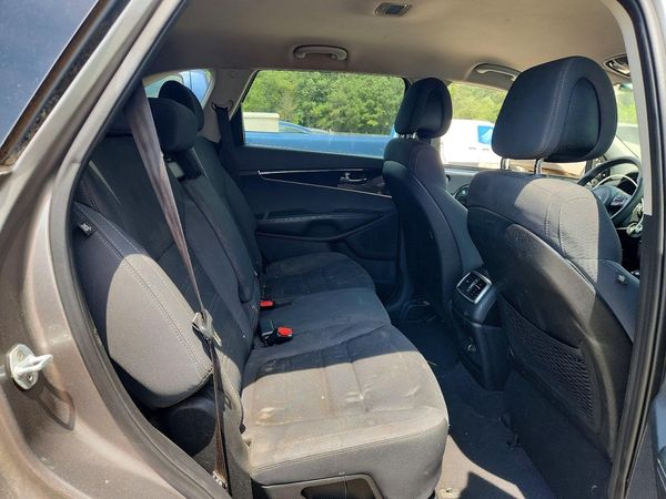 2016 KIA SORENTO