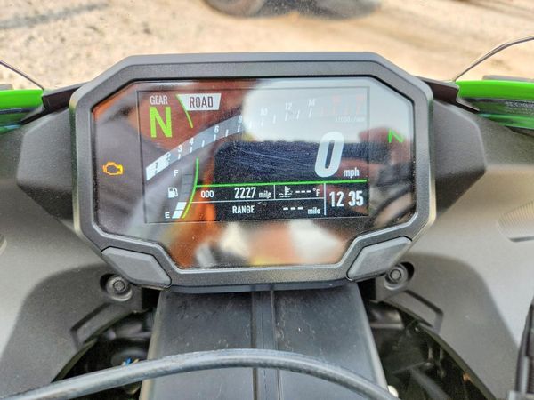 2025 KAWASAKI ZX636