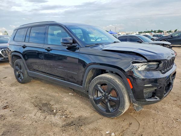 2022 JEEP GRAND CHEROKEE Laredo