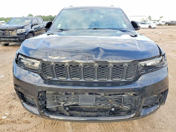 2022 JEEP GRAND CHEROKEE Laredo