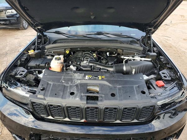 2022 JEEP GRAND CHEROKEE Laredo