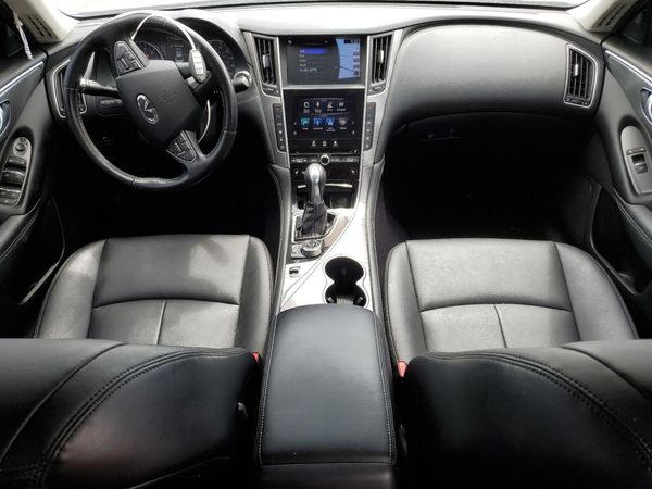 2015 INFINITI Q50