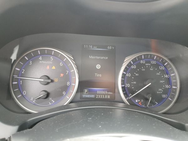 2015 INFINITI Q50