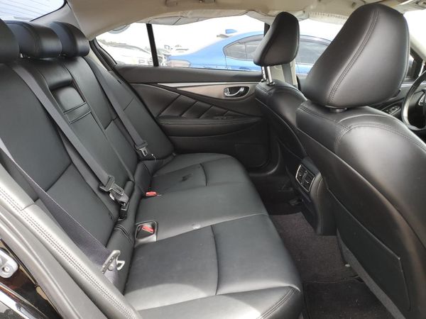 2015 INFINITI Q50