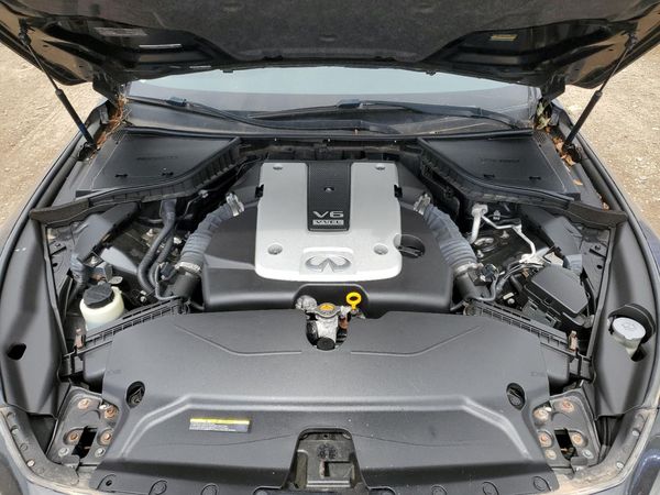 2015 INFINITI Q50