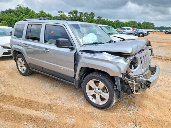 2015 JEEP PATRIOT LIMITED FWD (LHD)