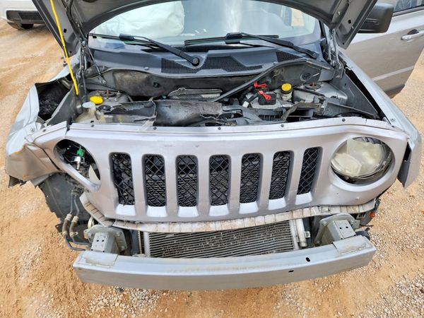 2015 JEEP PATRIOT LIMITED FWD (LHD)