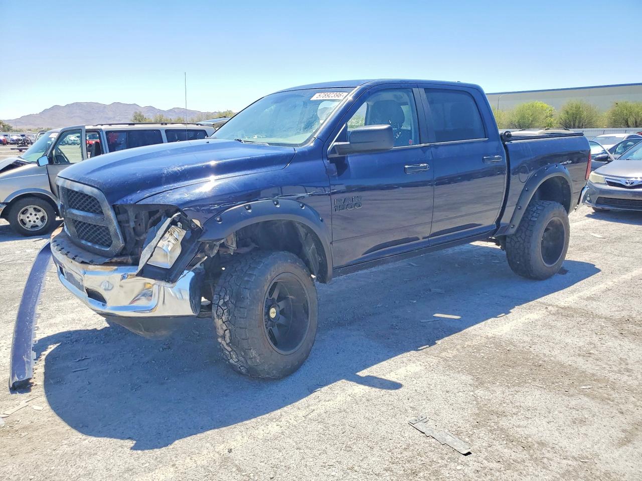 2014 RAM 1500 SLT CREW CAB 4X4