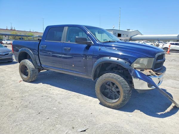 2014 RAM 1500 SLT CREW CAB 4X4
