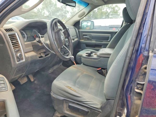 2014 RAM 1500 SLT CREW CAB 4X4
