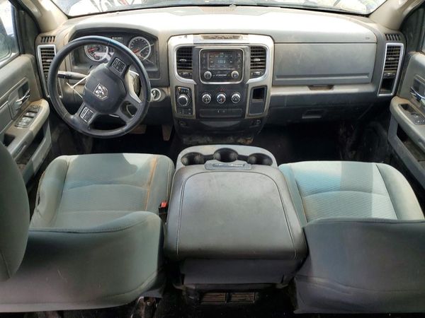 2014 RAM 1500 SLT CREW CAB 4X4