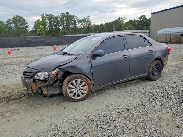 2013 TOYOTA COROLLA