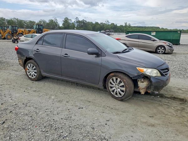2013 TOYOTA COROLLA