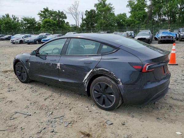 2025 TESLA MODEL 3