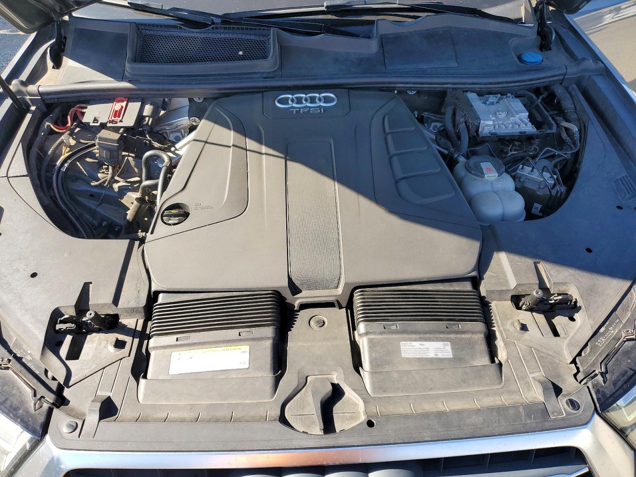 2018 AUDI Q7 quattro Premium Plus