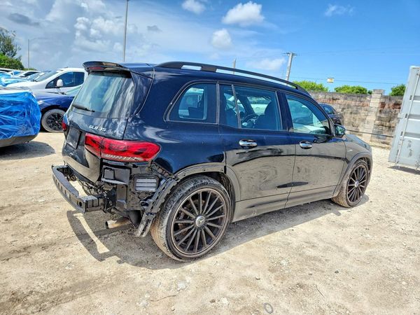 2023 MERCEDES-BENZ GLB AMG GLB35