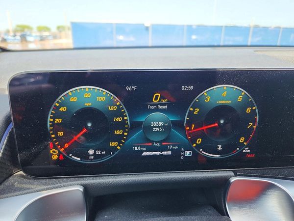 2023 MERCEDES-BENZ GLB AMG GLB35