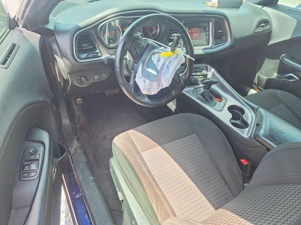 2017 DODGE CHALLENGER SXT