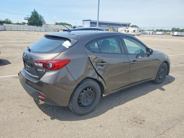 2016 MAZDA 3