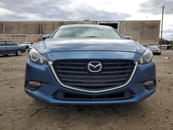 2018 MAZDA 3 Touring