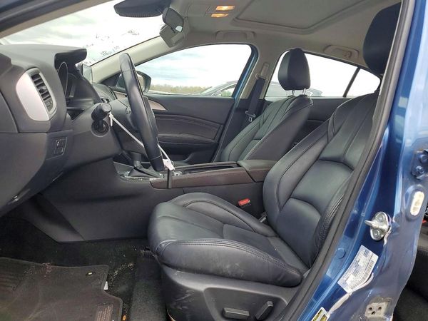 2018 MAZDA 3 Touring