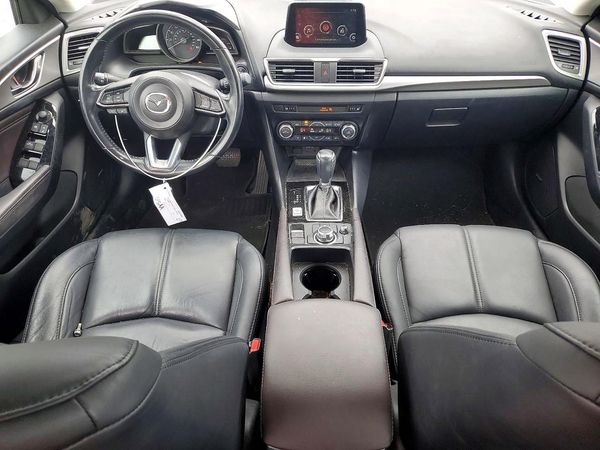 2018 MAZDA 3 Touring