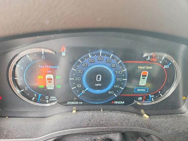 2016 CADILLAC ESCALADE Premium
