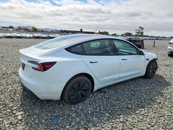2025 TESLA MODEL 3